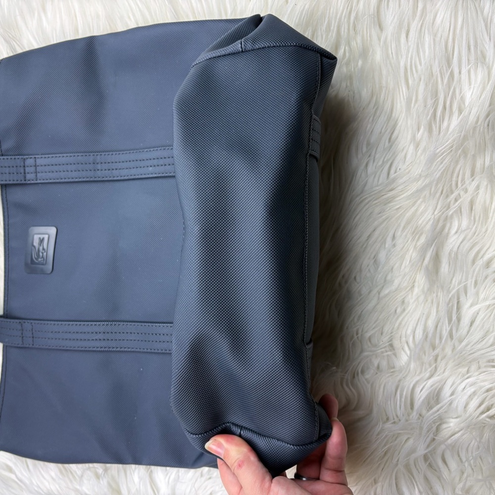Lacoste Vertical Tote Bag Navy Blue Polyvinyl Chloride Zip Top - Picture 4 of 13